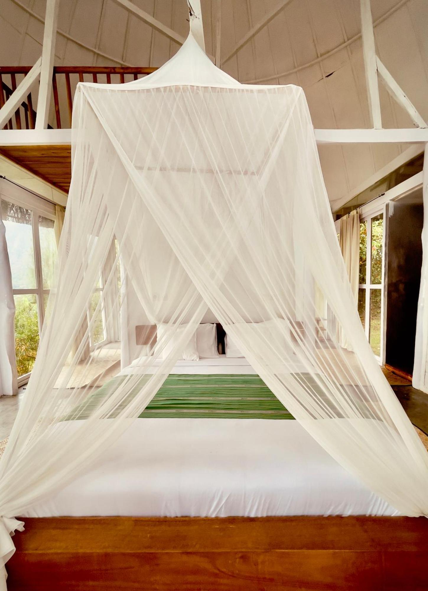 Manulalu Jungle Hotell Bajawa Exteriör bild