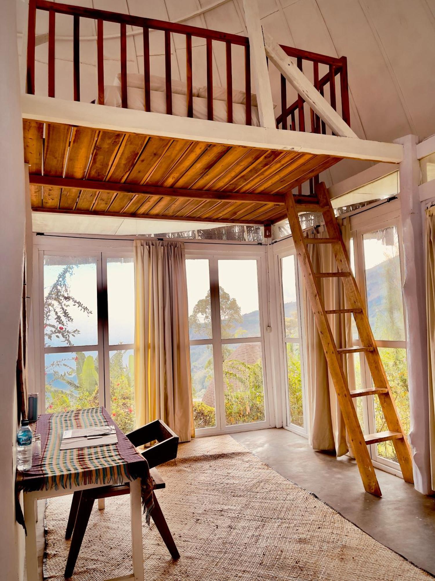 Manulalu Jungle Hotell Bajawa Exteriör bild