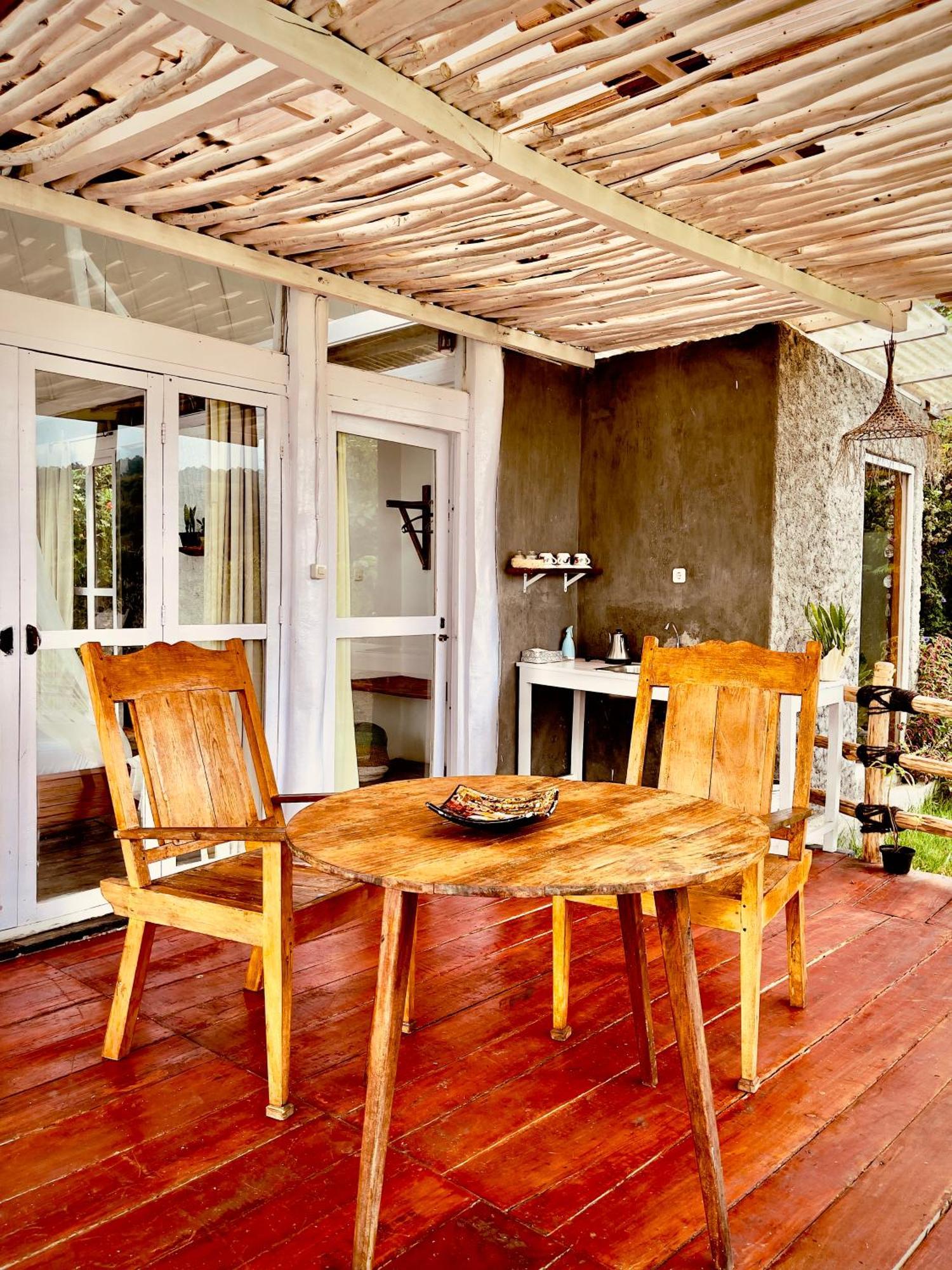 Manulalu Jungle Hotell Bajawa Exteriör bild