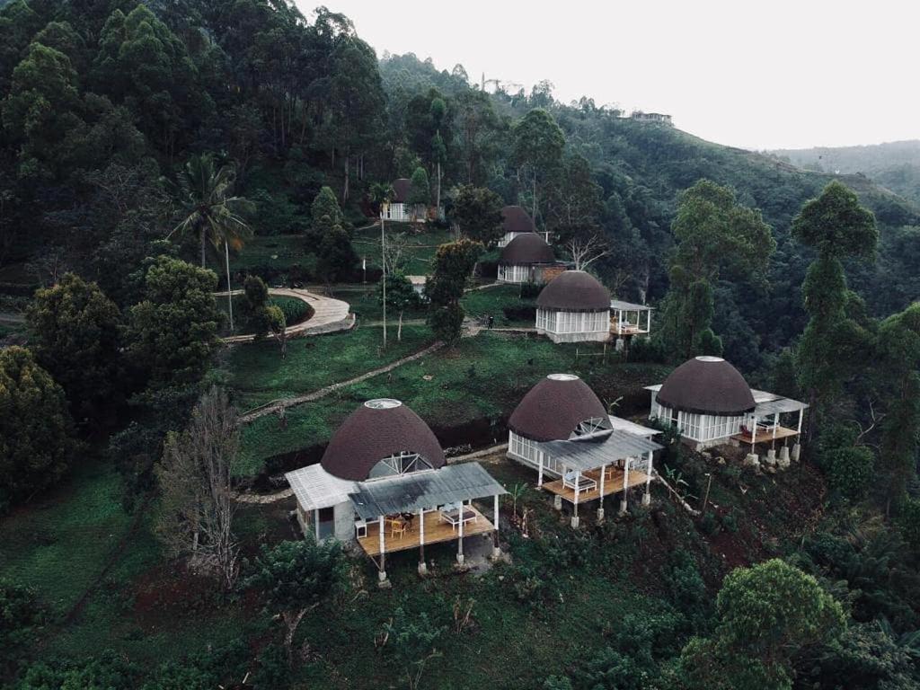 Manulalu Jungle Hotell Bajawa Exteriör bild