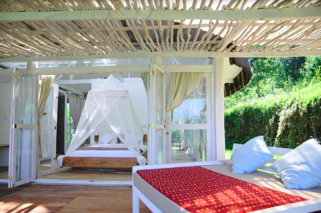 Manulalu Jungle Hotell Bajawa Exteriör bild